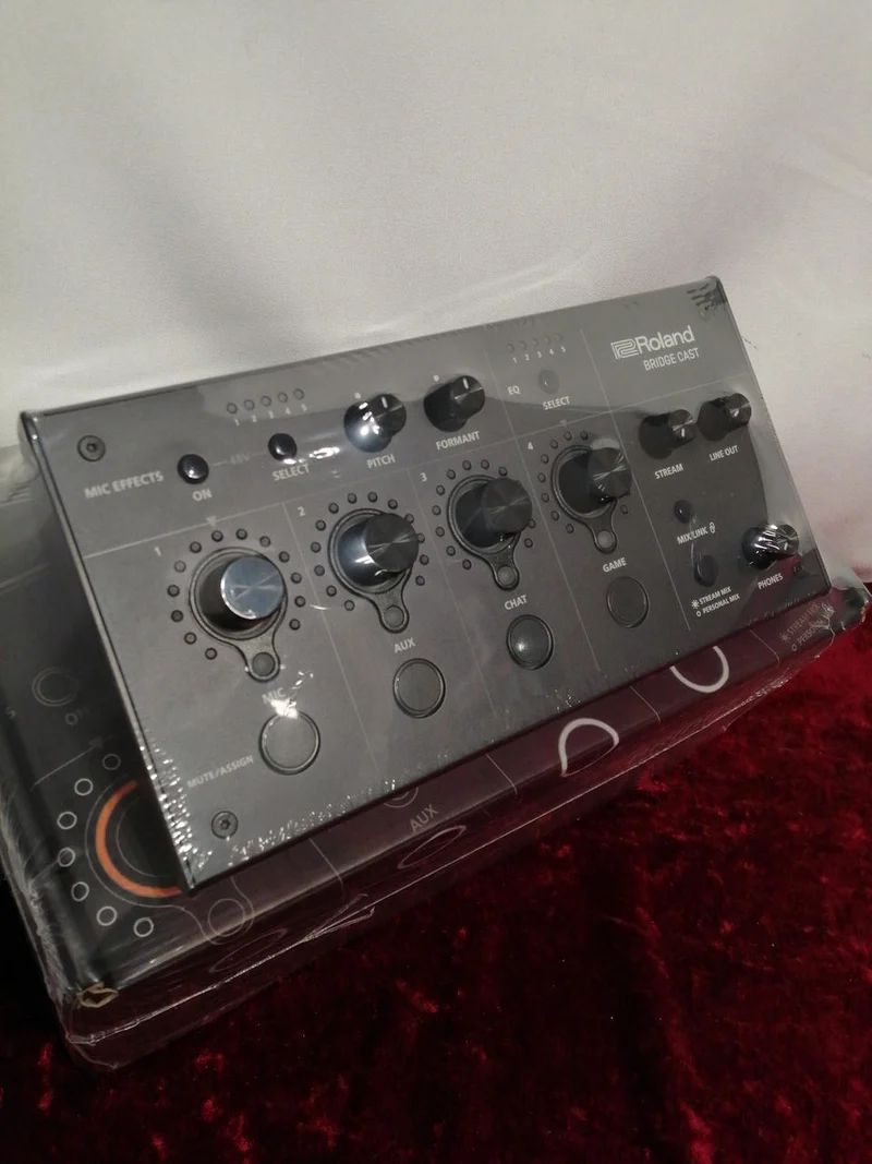 ROLAND Mixer BRIDGECAST
