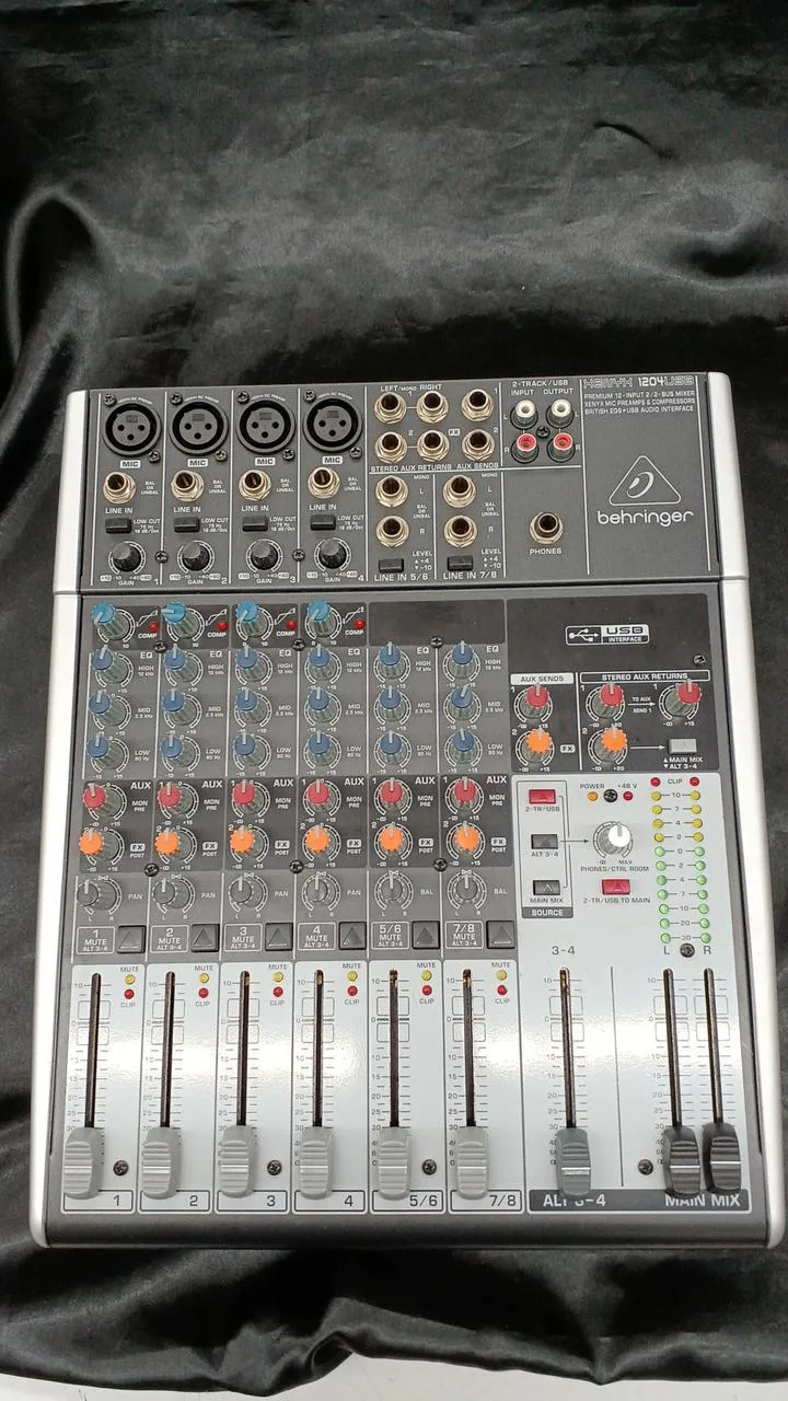 BEHRINGER Analogmixer XENYX 1204USB