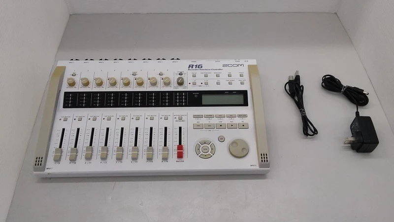 ZOOM MTR R16