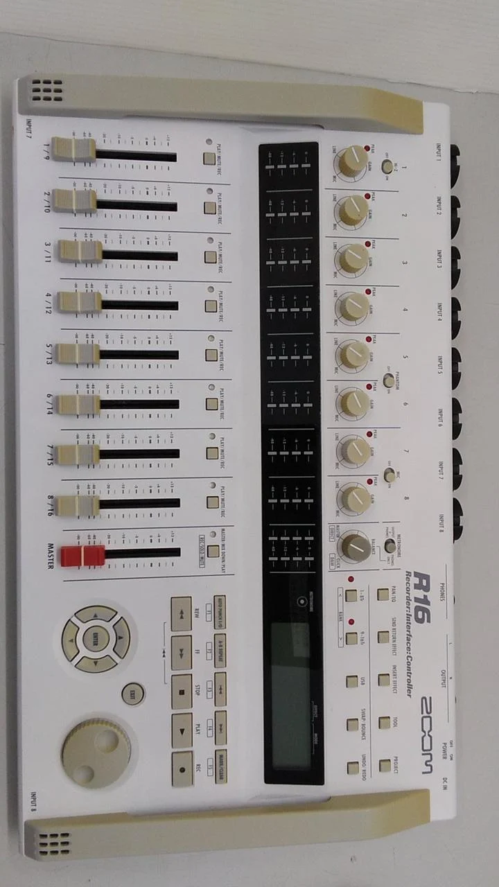ZOOM MTR R16