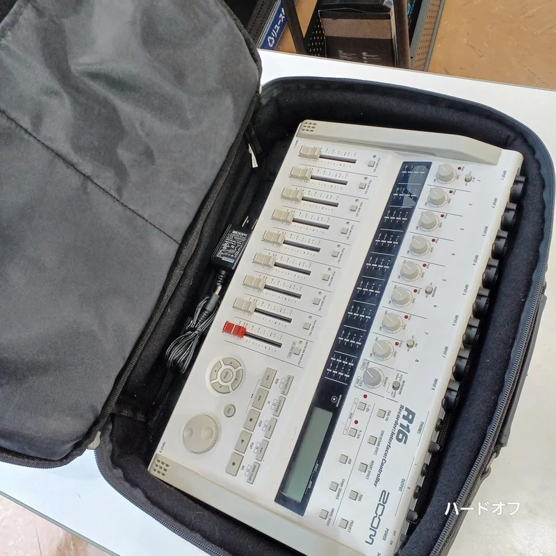 ZOOM MTR R16