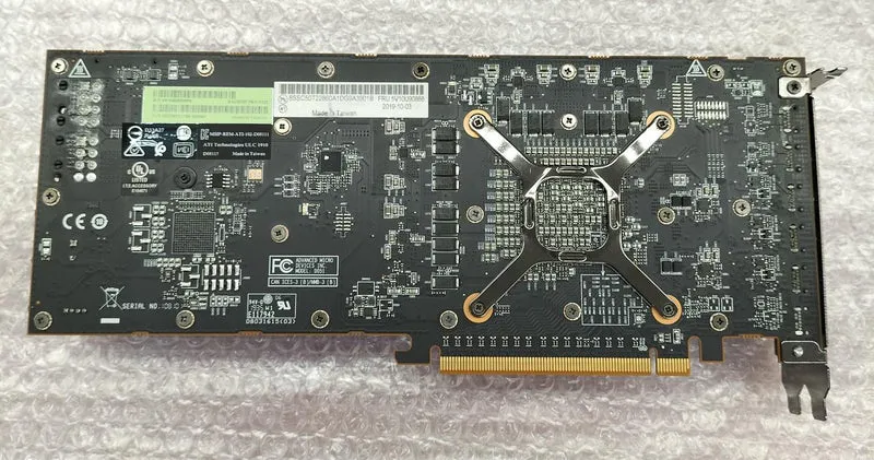 AMD-Grafikkarte: RADEON PRO V320