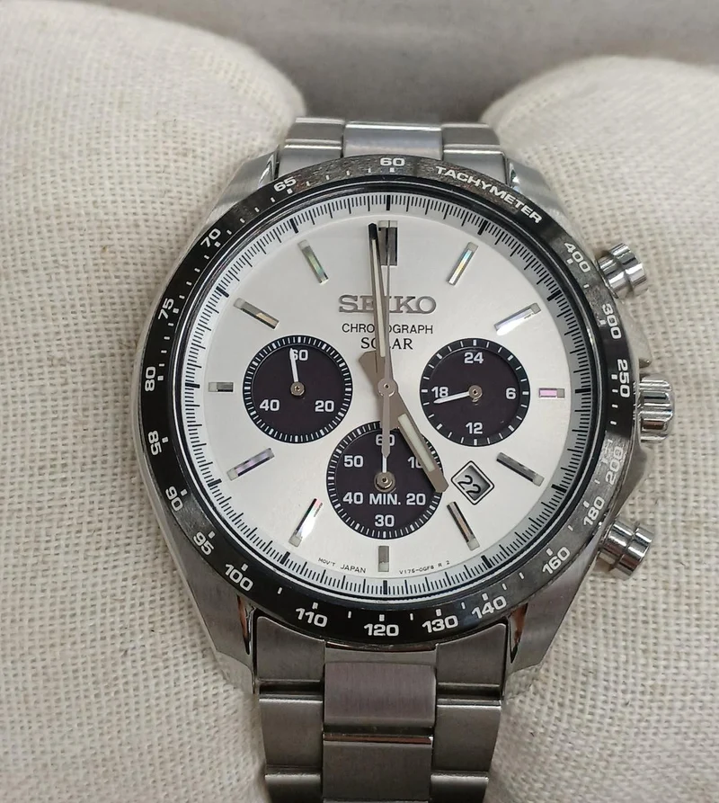 SEIKO CHRONOGRAPH SOLAR V175-0FA0