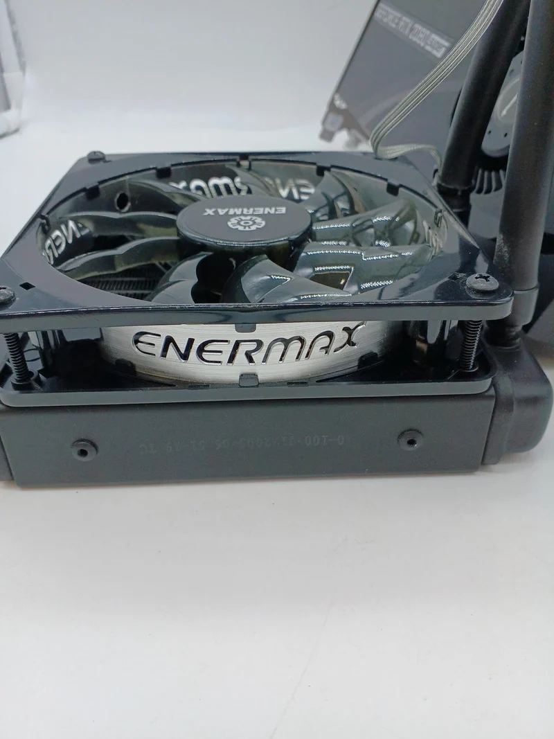 SYCOM-Grafikkarte: RTX 2080 SUPER mit Flüssigkeitskühlung
