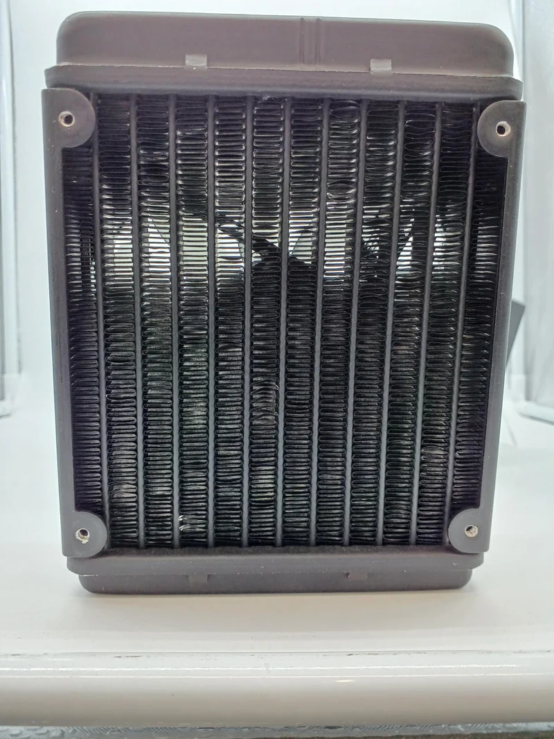SYCOM-Grafikkarte: RTX 2080 SUPER mit Flüssigkeitskühlung