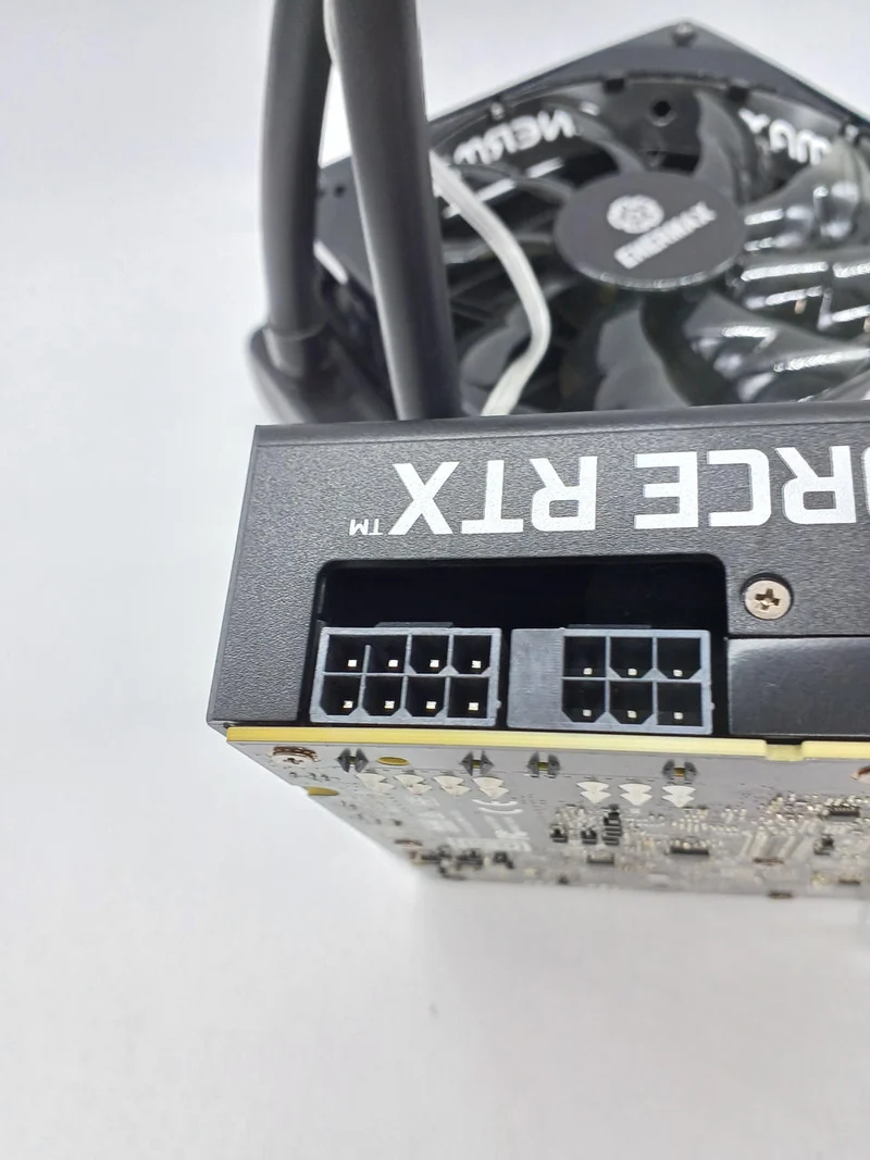 SYCOM-Grafikkarte: RTX 2080 SUPER mit Flüssigkeitskühlung