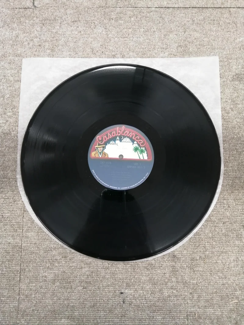 VICTOR [1975 Edition] KISS / Hell's Mad Beast SJET-9569~70