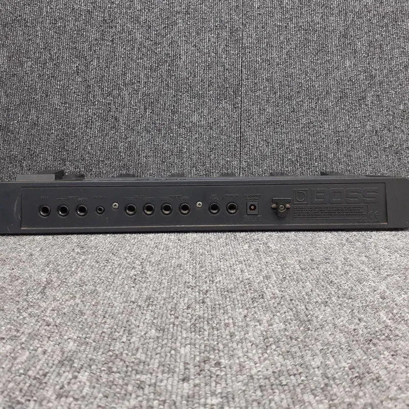 BOSS Multi-Effektpedal ME-8