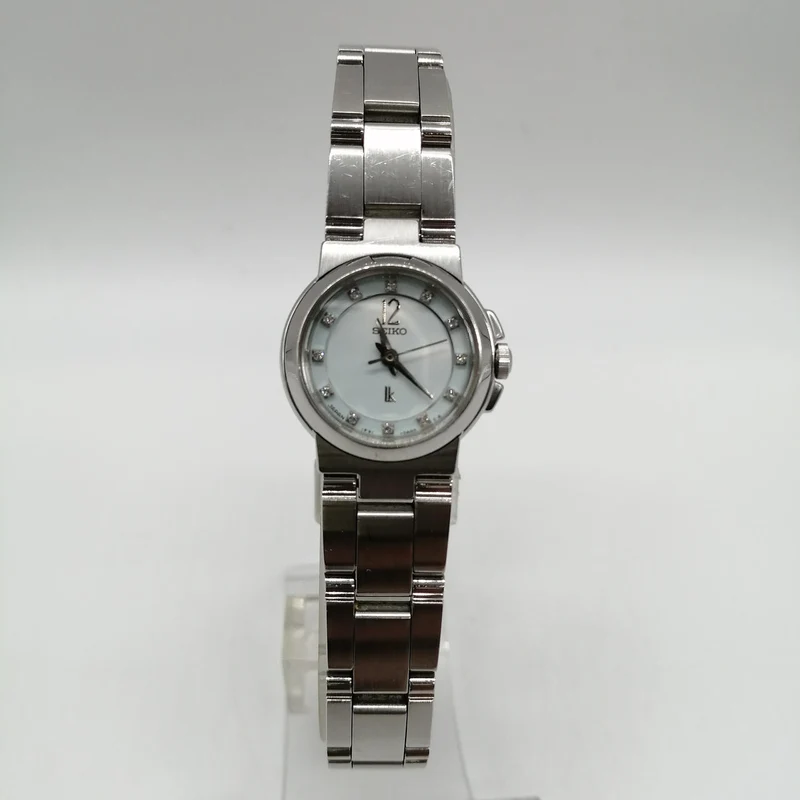 SEIKO Lucia Quarz-Armbanduhr 1F21-0AD0