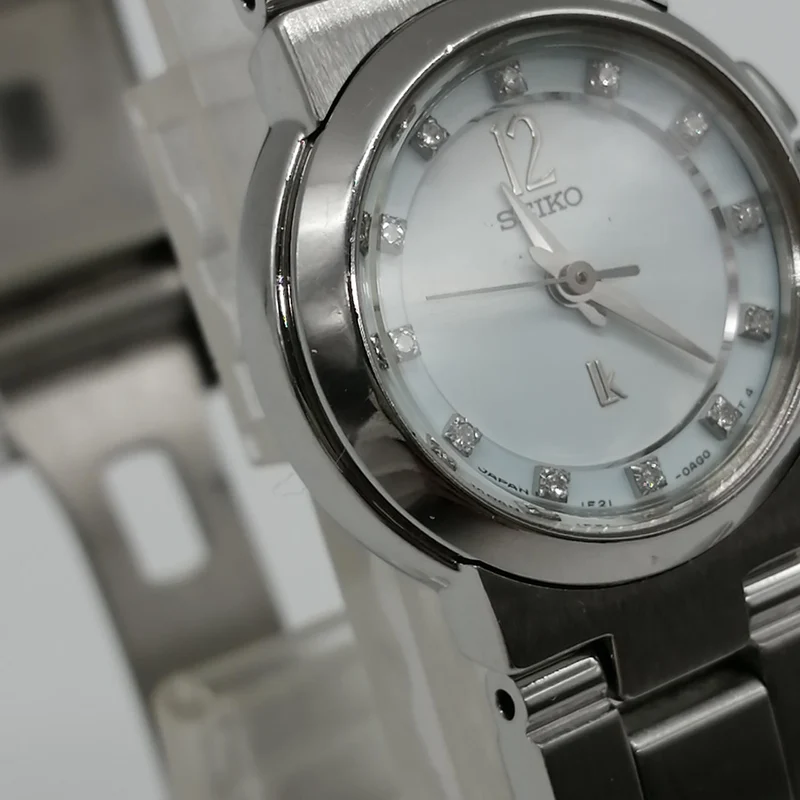 SEIKO Lucia Quarz-Armbanduhr 1F21-0AD0