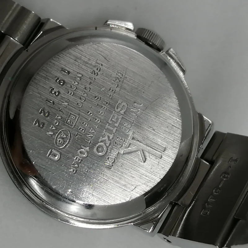 SEIKO Lucia Quarz-Armbanduhr 1F21-0AD0