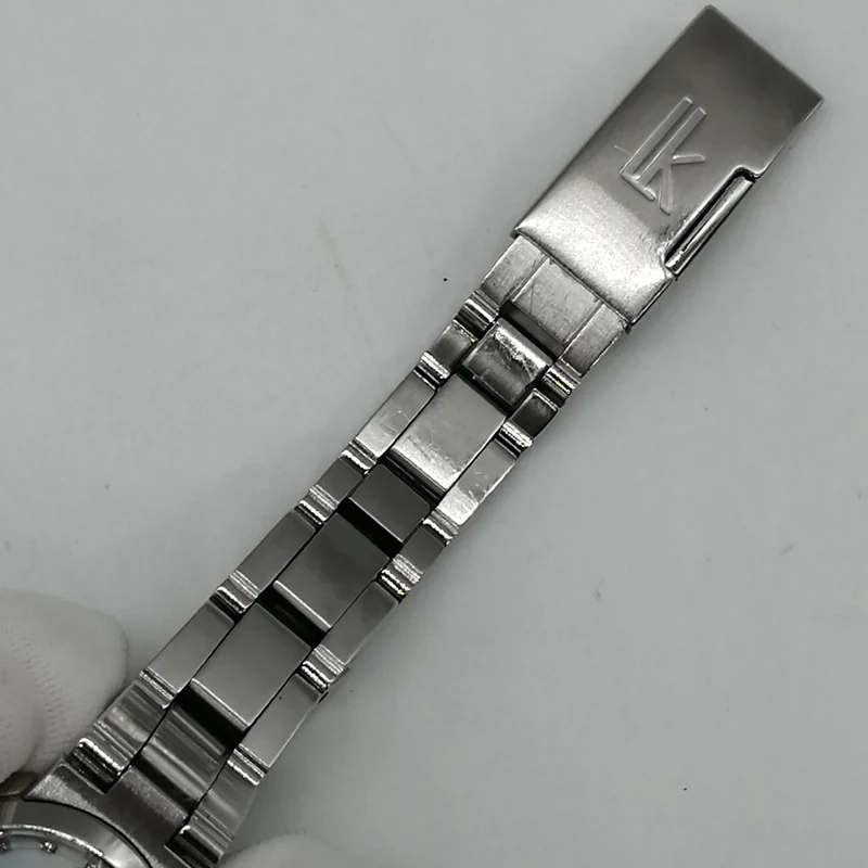SEIKO Lucia Quarz-Armbanduhr 1F21-0AD0