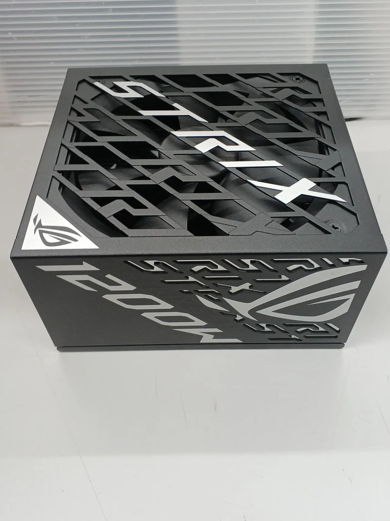ASUS PC-Netzteil ROG STRIX 1200P GAMING