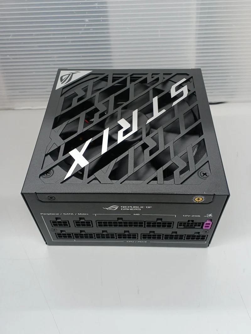 ASUS PC-Netzteil ROG STRIX 1200P GAMING