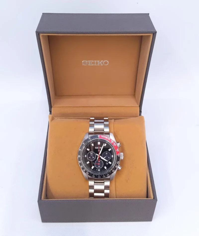SEIKO Solar-Armbanduhr V192-0AH0