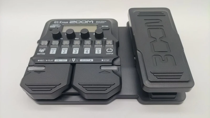 ZOOM Multi-Effekte G1X FOUR