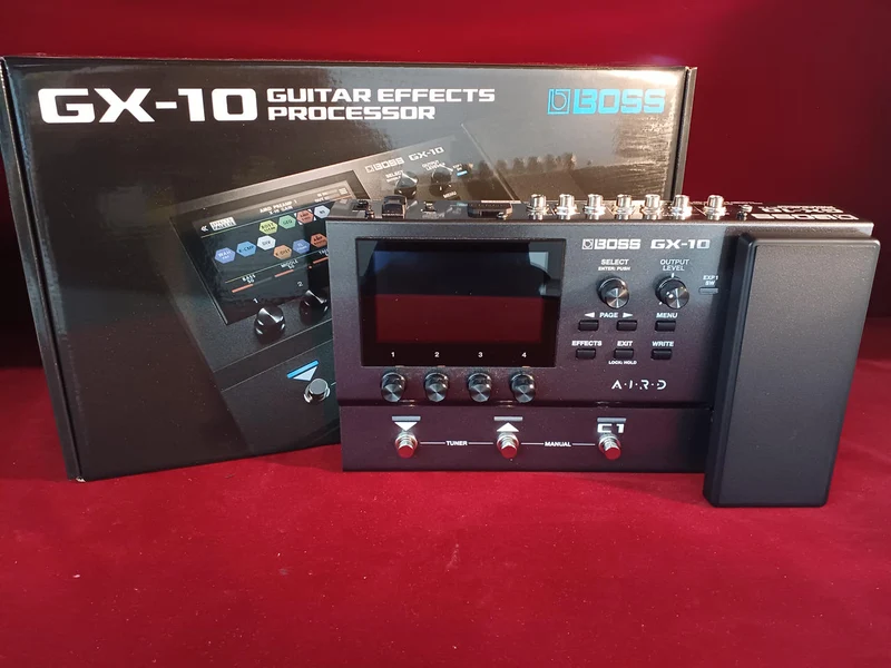 BOSS Multi-Effektgerät GX-10