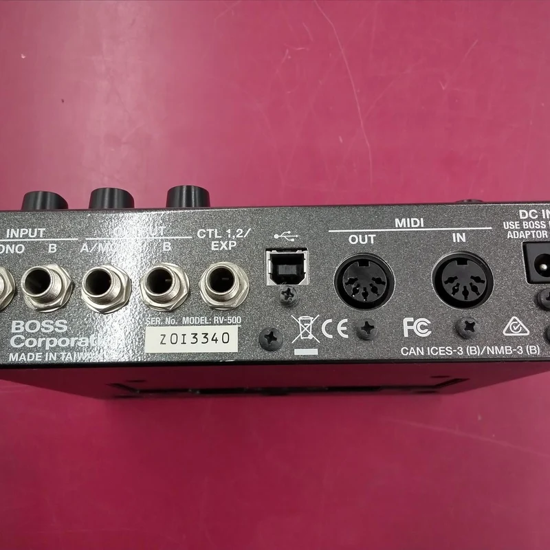 BOSS Multi-Effektgerät RV-500