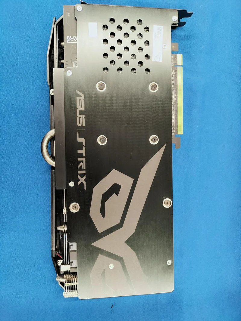 ASUS Grafikkarte: STRIX R9 390