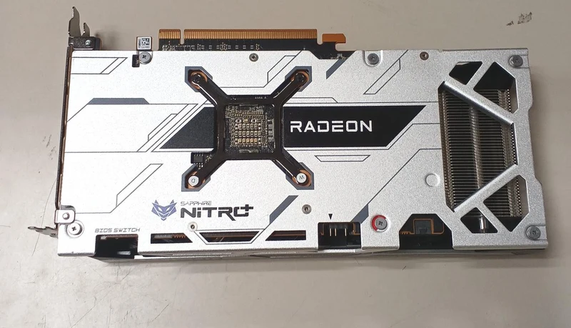 SAPPHIRE NITRO Grafikkarte RX6600XT