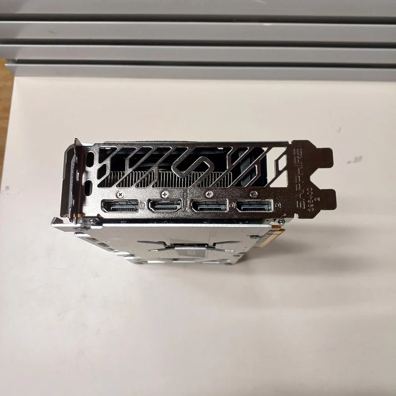 SAPPHIRE NITRO Grafikkarte RX6600XT