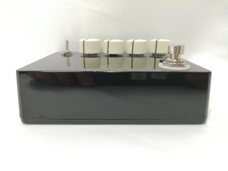 VIVIE Effektpedal: MINERVA