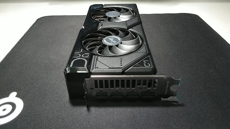 ASUS-Grafikkarte: DUAL-RX7700XT-O12G