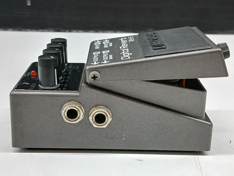 BOSS Effektpedal: RV-5