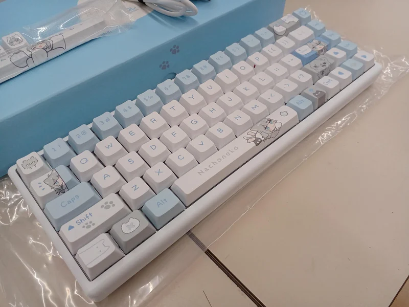 FumoCollection Gaming-Tastatur POLAR 65 PRO Fumokore × NACHONEKO Modell