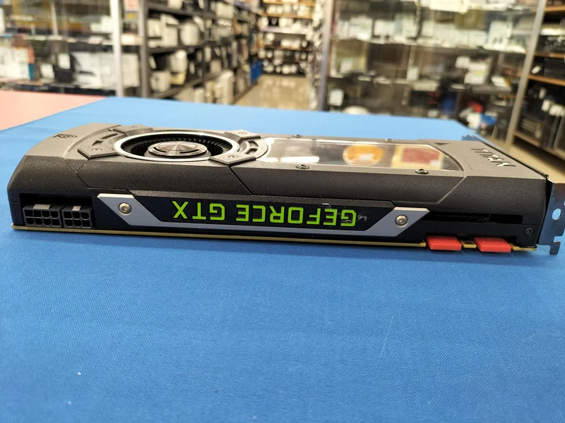 NVIDIA-Grafikkarte: NTITAN X12GD5