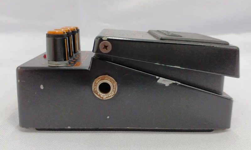 BOSS Effektpedal HM-2