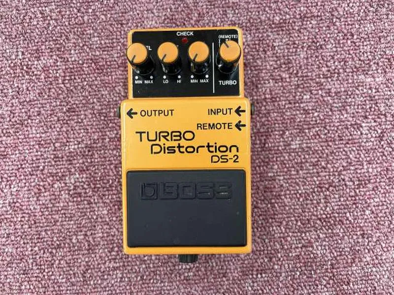 BOSS Distortion Effects DS-2