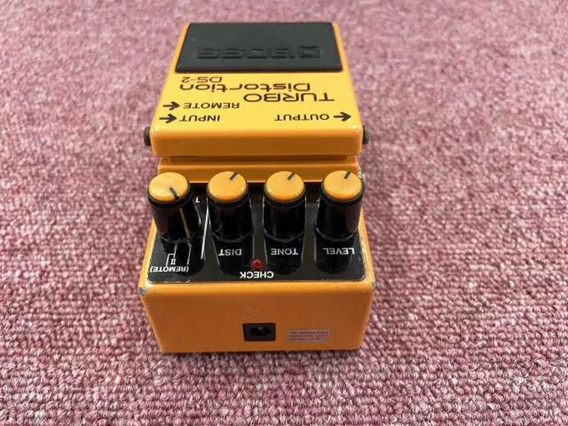 BOSS Distortion Effects DS-2