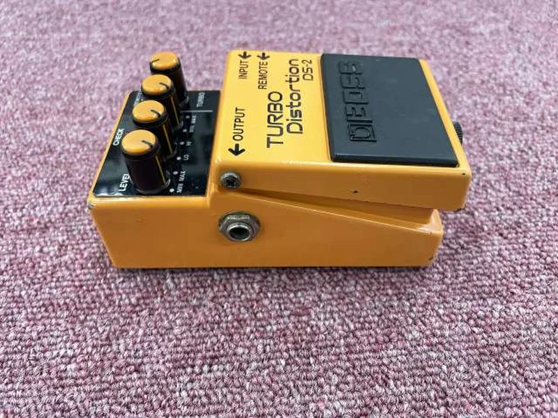 BOSS Distortion Effects DS-2