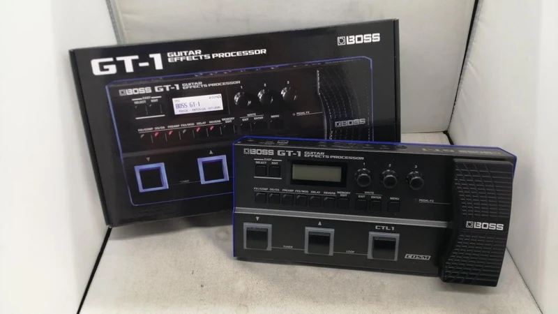 BOSS Multi-Effektgerät GT-1