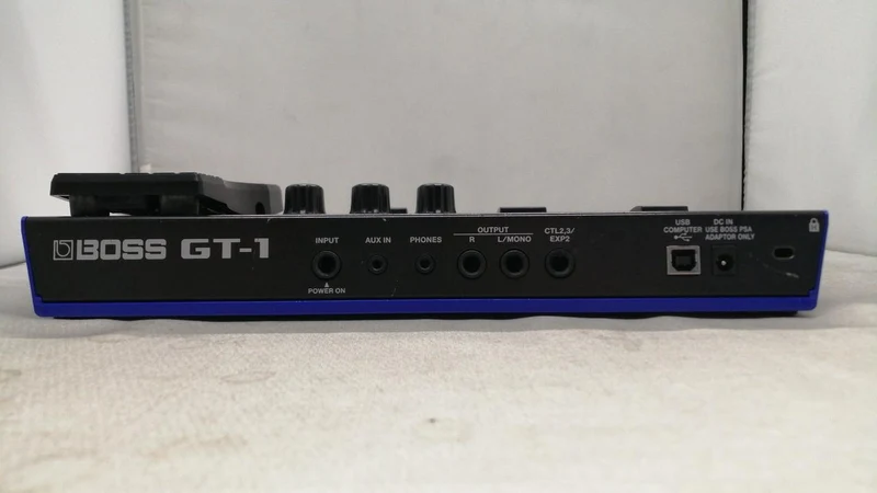 BOSS Multi-Effektgerät GT-1