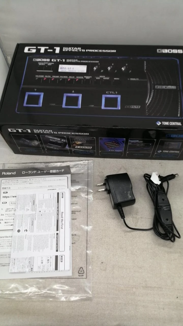 BOSS Multi-Effektgerät GT-1