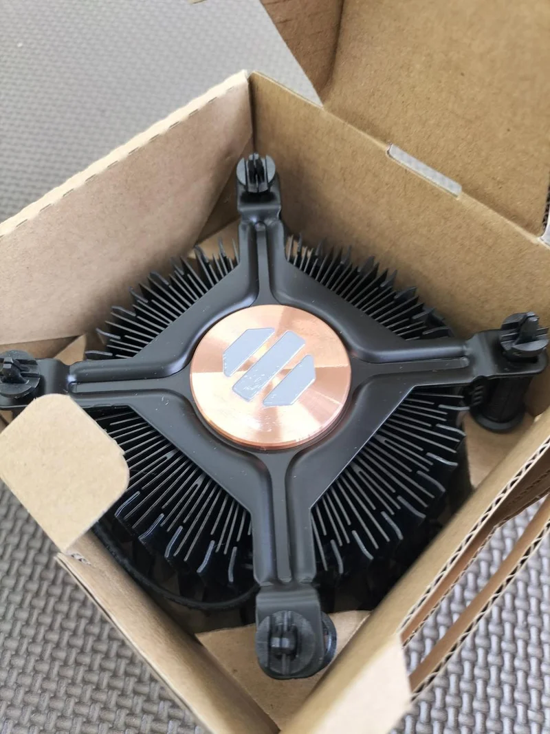Intel CPU i3-14100
