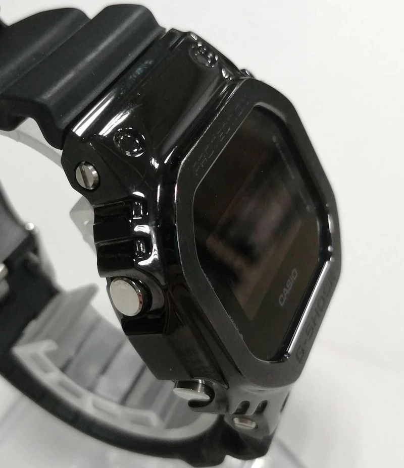 CASIO G-SHOCK GM5600SERIE GM-5600UB / Gebrauchsspuren