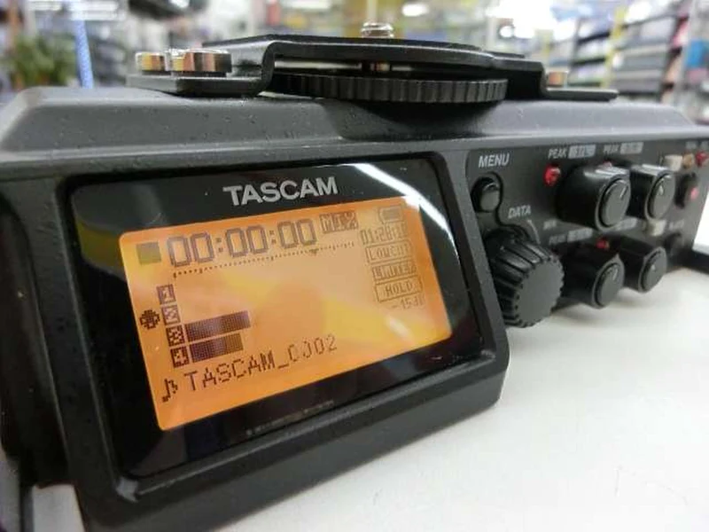 TASCAM PCM-Recorder DR-70D