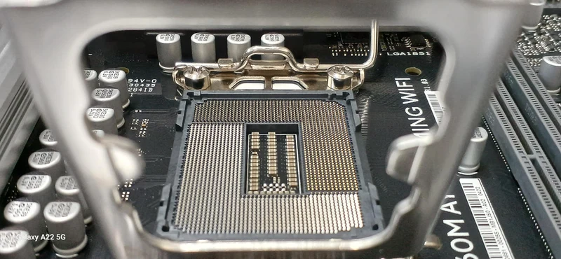 ASUS Mainboard B860M AYW GAMING WIFI