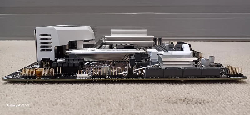 ASUS Mainboard B860M AYW GAMING WIFI