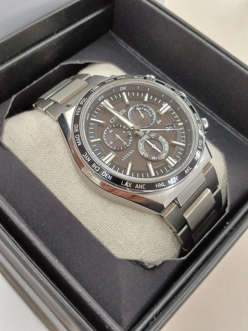 CITIZEN Funkgesteuerte Solar-Eco-Drive Armbanduhr E660-007C801