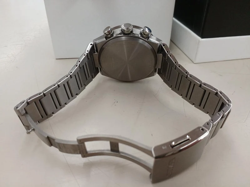 CITIZEN Funkgesteuerte Solar-Eco-Drive Armbanduhr E660-007C801