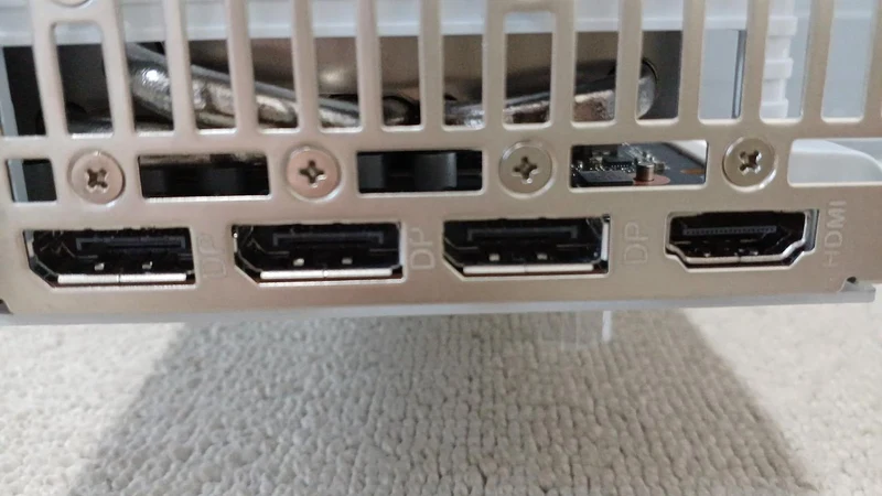 ASUS Grafikkarte: PRIME-RX9070XY-O16G-WHITE