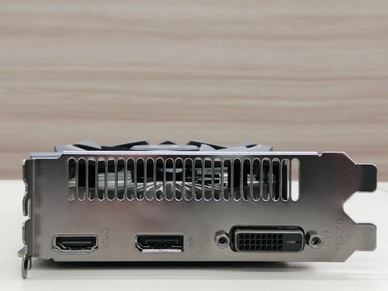 ZOTAC PCI-EXPRESS Bus-kompatible NVIDIA-Grafikkarte ZT-T16520F-10L