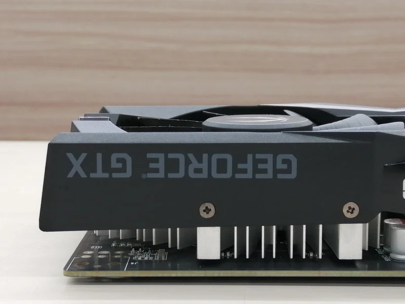 ZOTAC PCI-EXPRESS Bus-kompatible NVIDIA-Grafikkarte ZT-T16520F-10L
