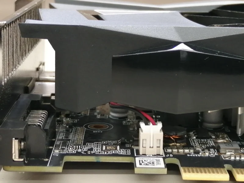 ZOTAC PCI-EXPRESS Bus-kompatible NVIDIA-Grafikkarte ZT-T16520F-10L