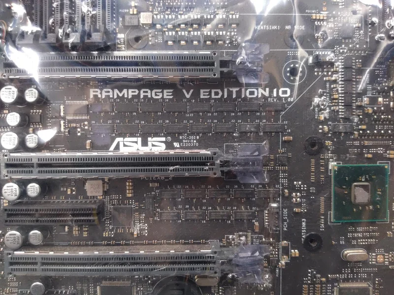 ASUS RAMPAGE V EDITION1 Motherboard