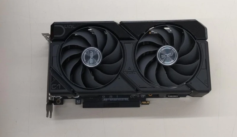ASUS Grafikkarte: DUAL-RX7600-O8G-V2